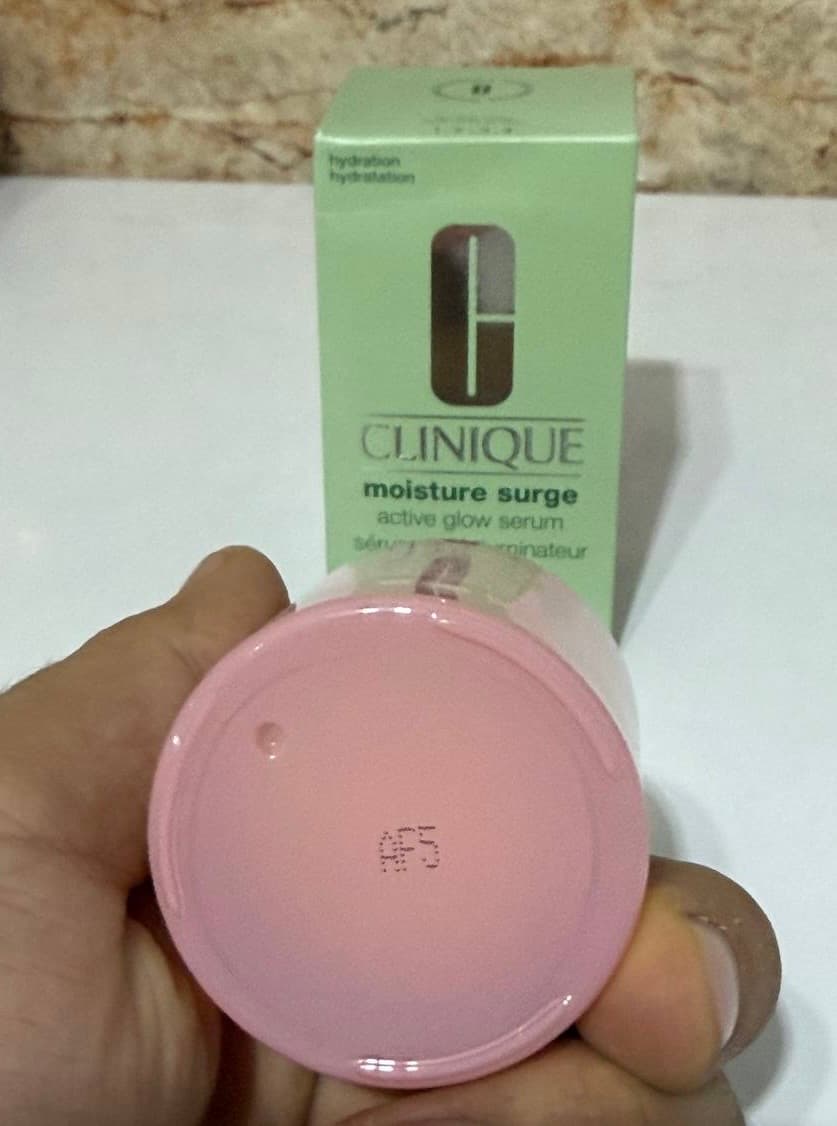 سرم آبرسان و روشن کننده کلینیک Clinique مدل Moisture Surge Active Glow — تصویر ۸