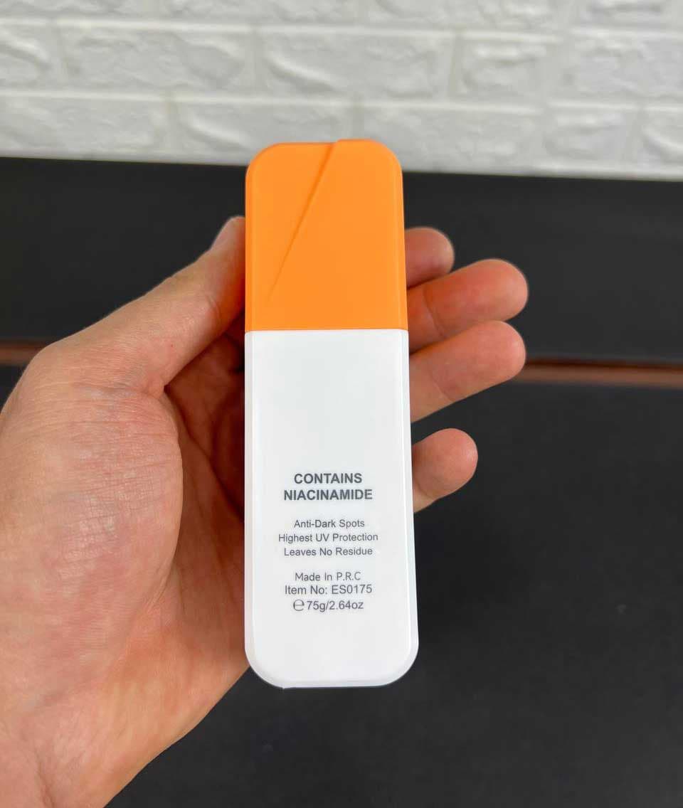 لوسیون ضدآفتاب روشن‌کننده و جوانساز استلین SPF 50 — تصویر ۳