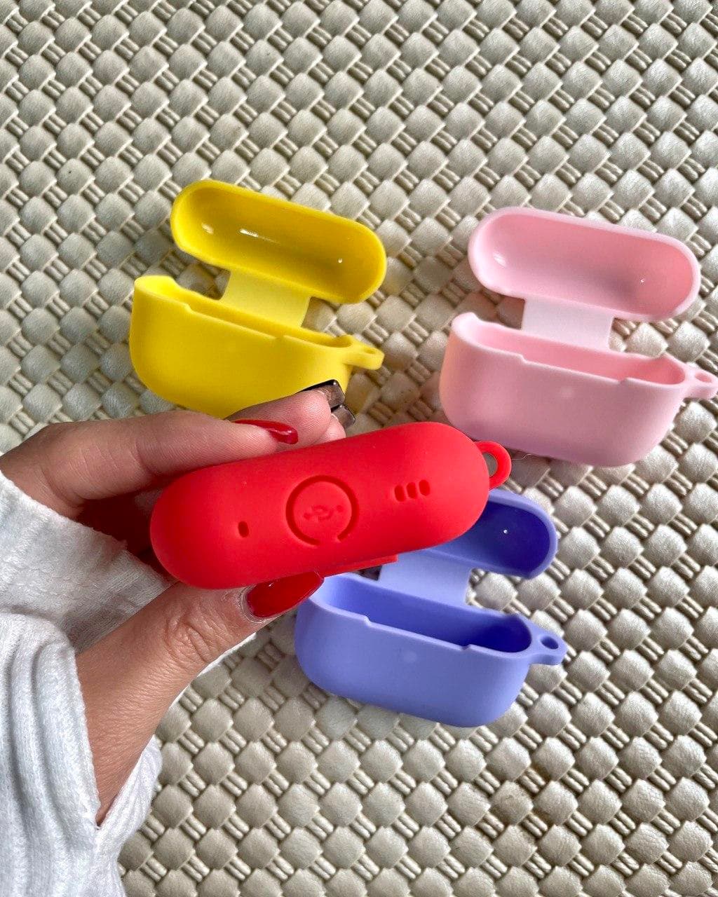 کاور کیس AirPods Pro 2 — تصویر ۵