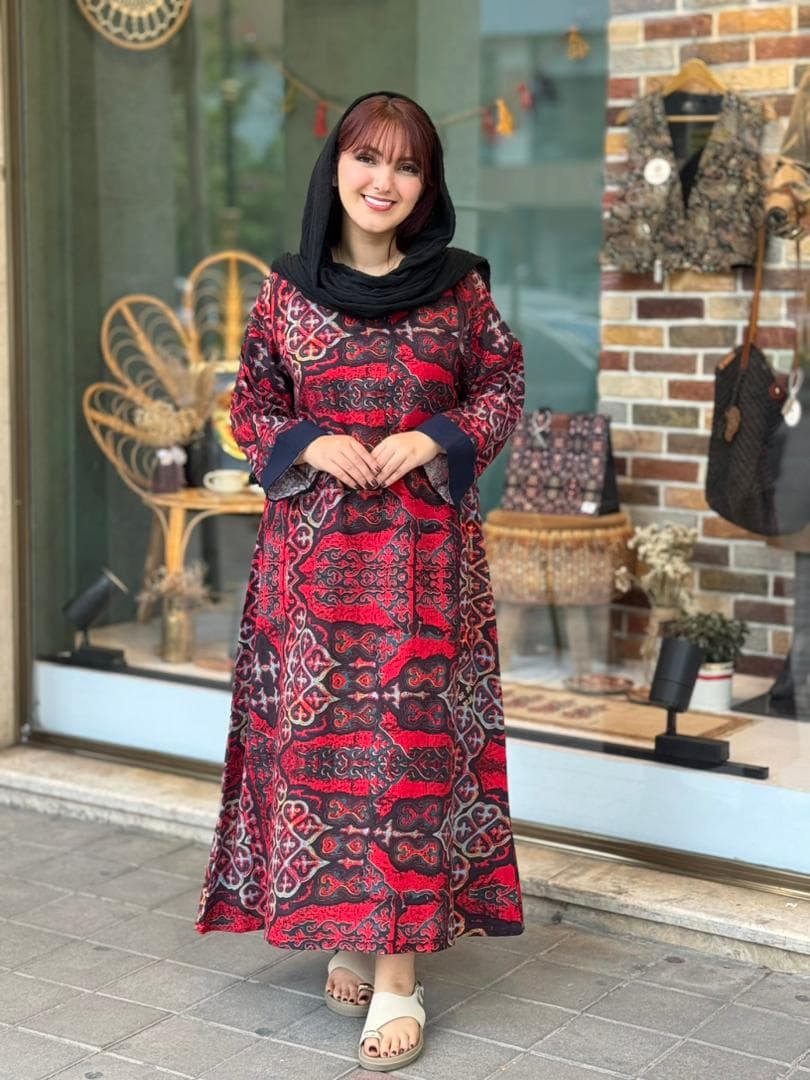 پیراهن پریا زرشکی طرحدار — تصویر ۳