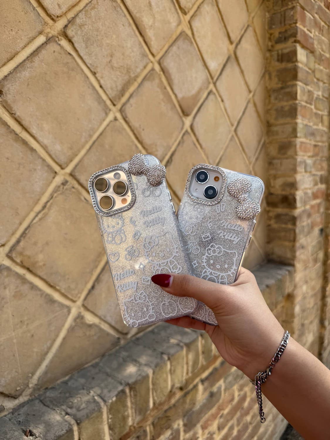 قاب HELLO KITTY پاپیون دار آیفون برای 17 پرومکس — تصویر ۴
