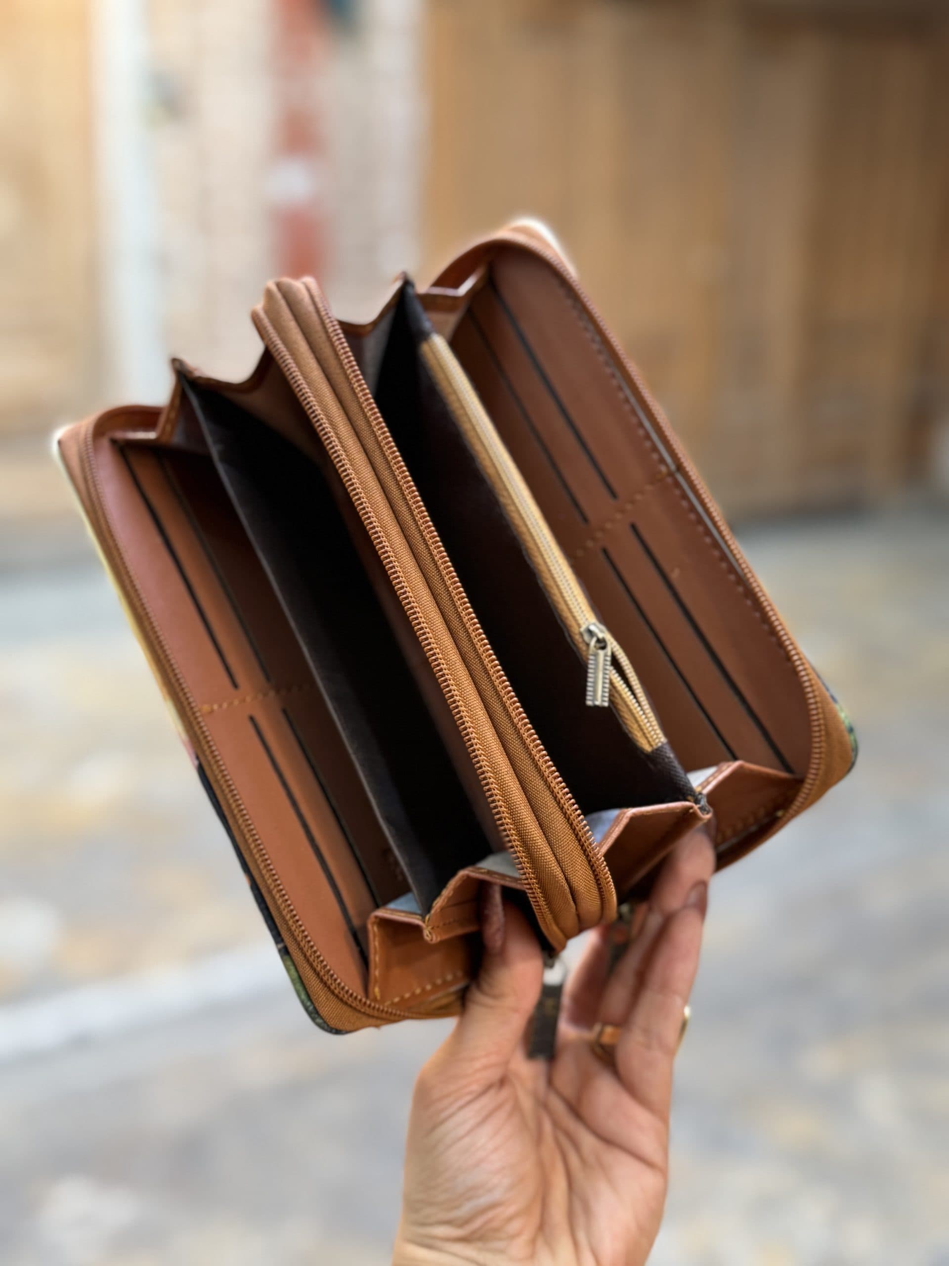 کیف پول مخمل پالتویی دوبل ۵ — تصویر ۲