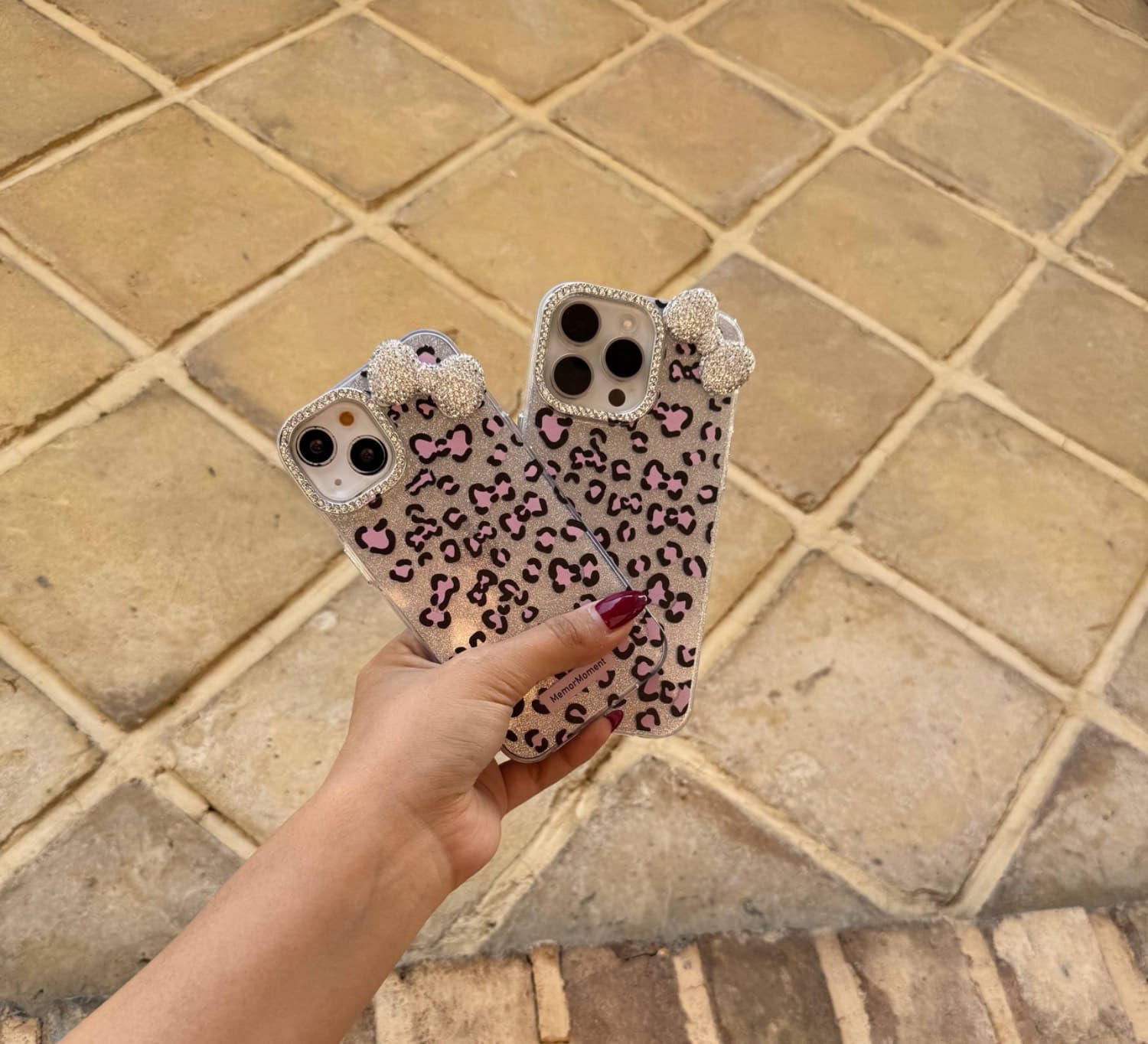 قاب پلنگ صورتی پاپیون دار آیفون برای 17 نرمال — تصویر ۲