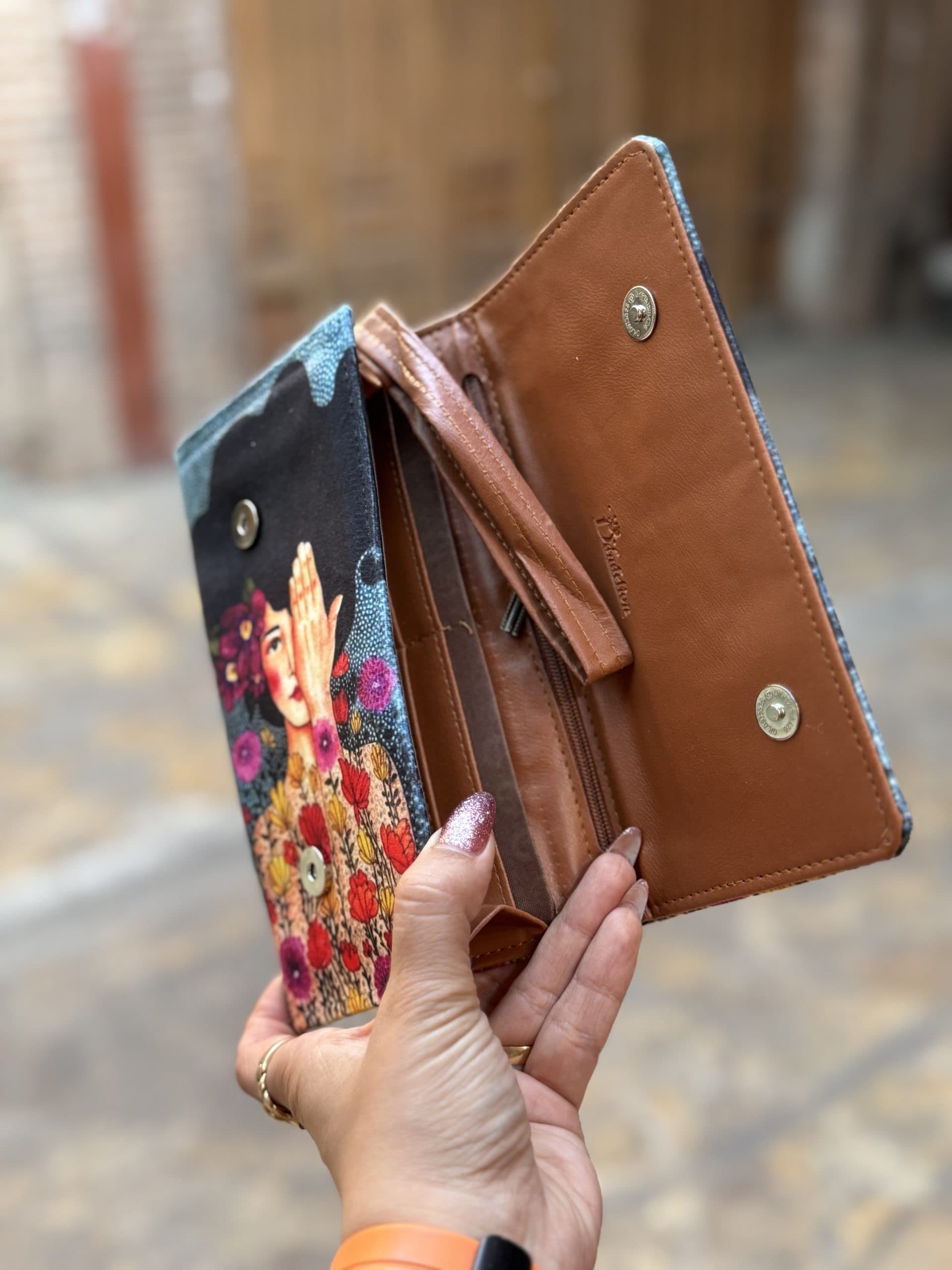 کیف پول مخمل پالتویی ۳ لتی ۱ — تصویر ۲