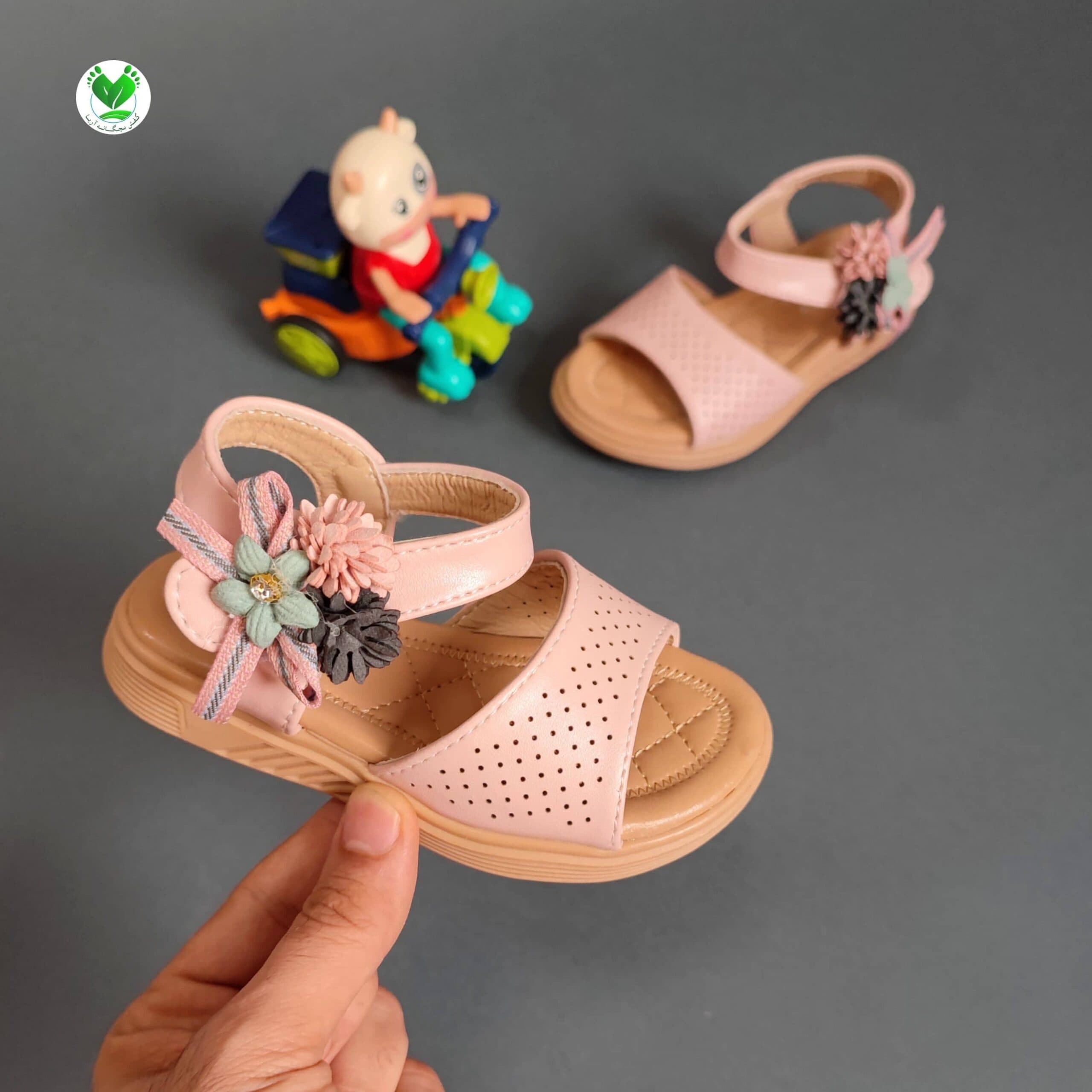 صندل کیدز پاپیون گلی 3414 — تصویر ۳