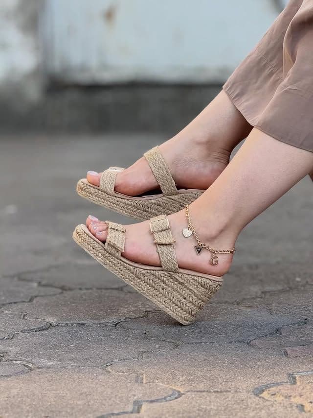 صندل پاشنه کنفی ۸ سانت لاکچرمون سایز ۳۷ تا ۴۰ — تصویر ۵