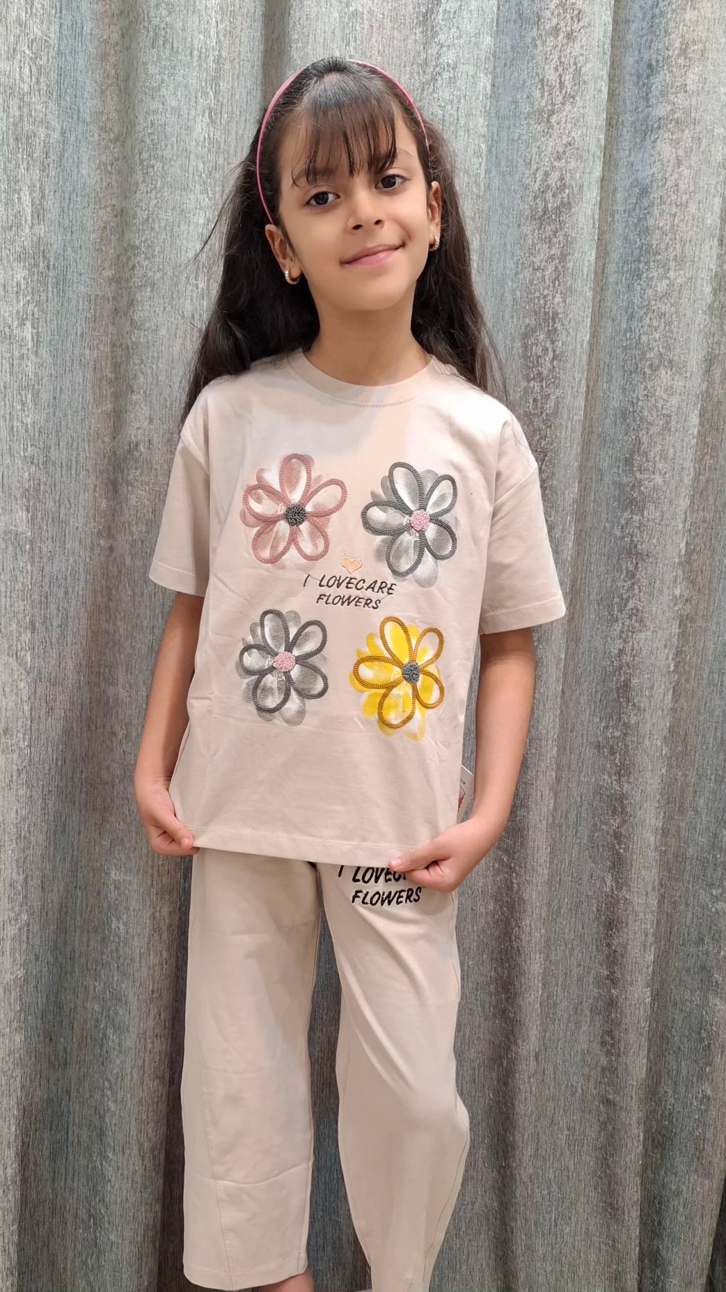 ست تیشرت و شلوارک شنل طرح ۴ گل (بچگانه) — تصویر ۳