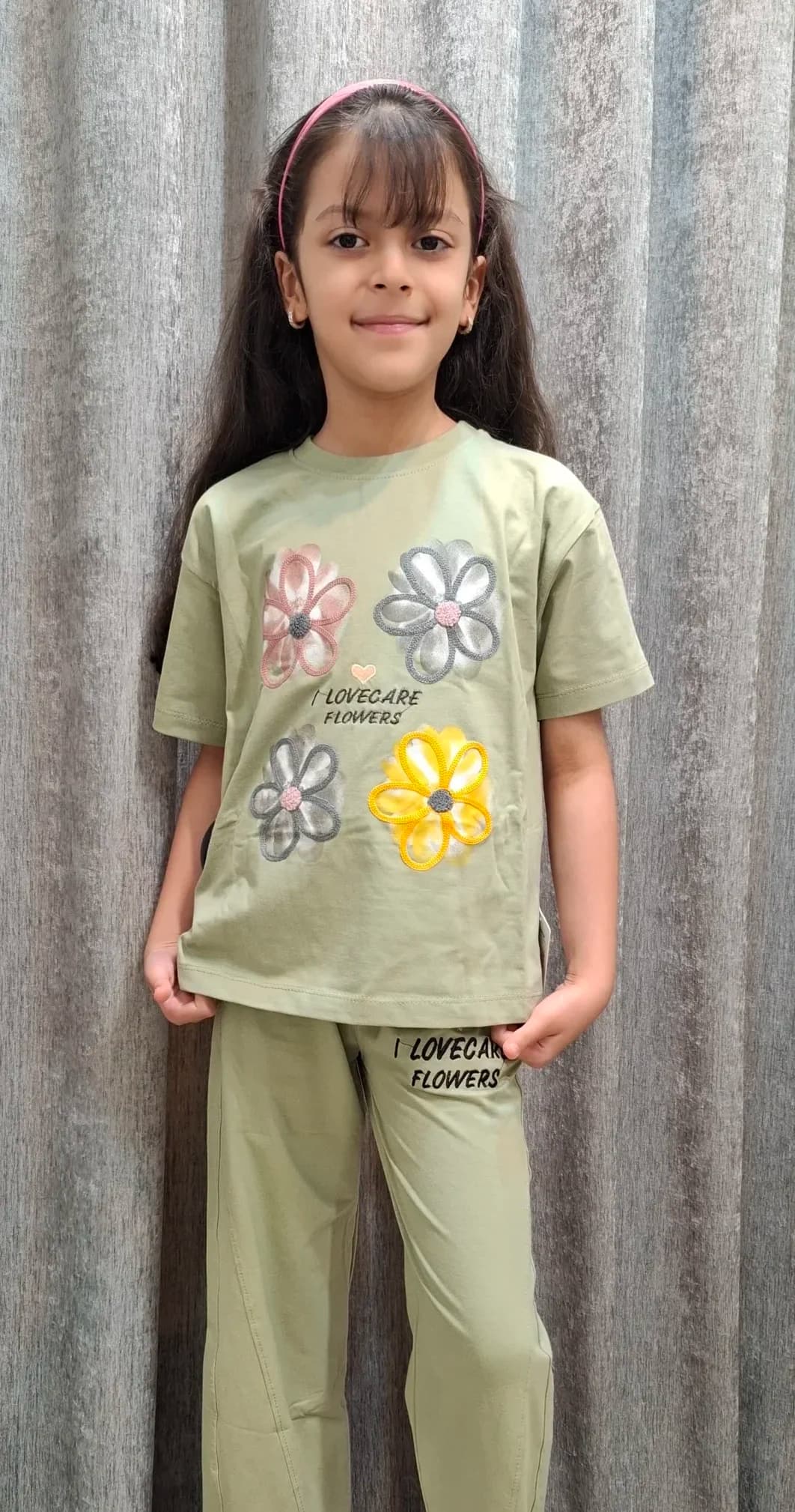 ست تیشرت و شلوارک شنل طرح ۴ گل (بچگانه)