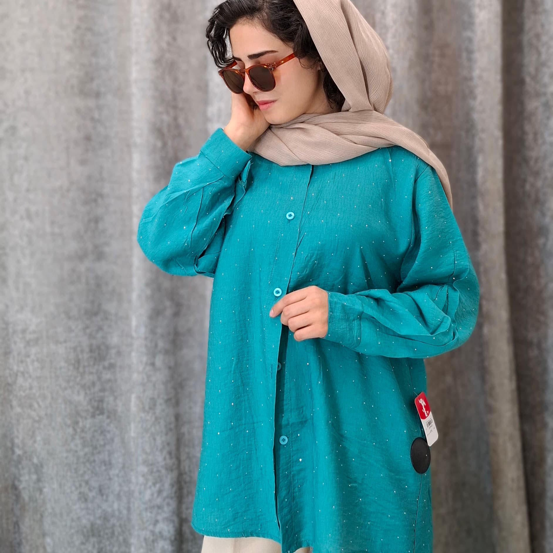 شومیز مانتویی شانتون نگین‌دار (زنانه) — تصویر ۴
