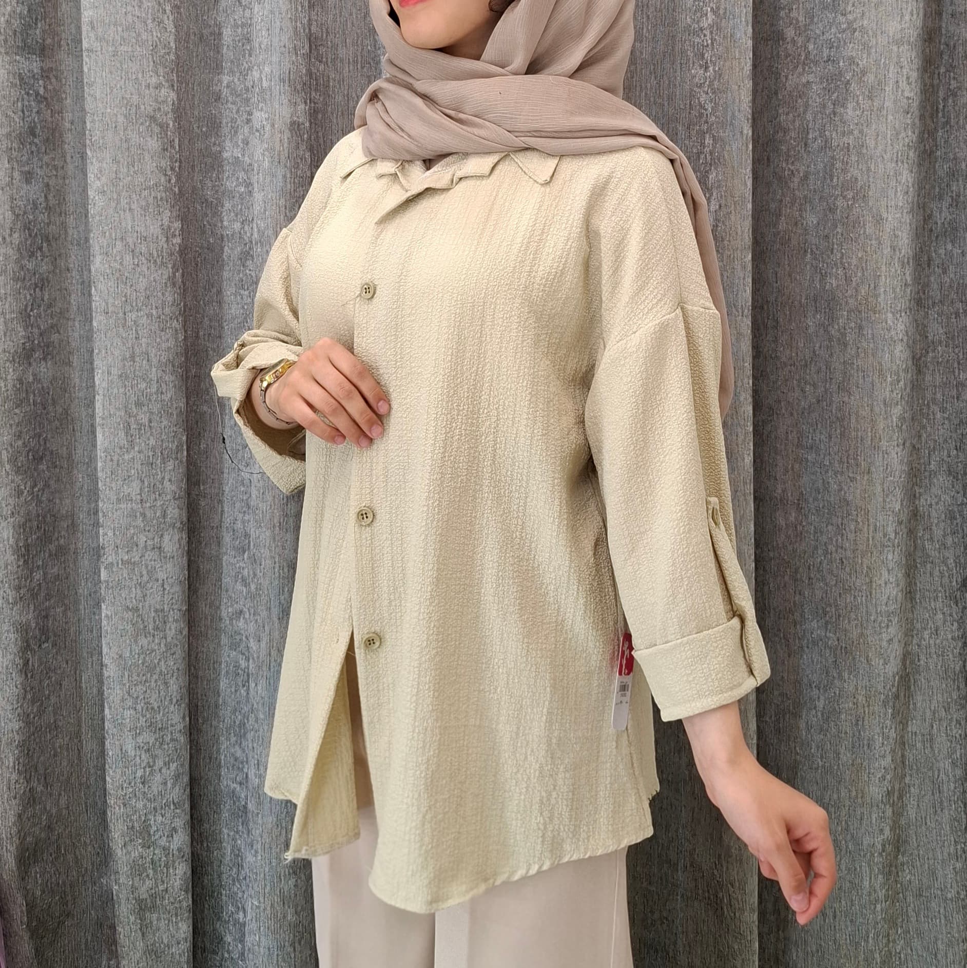 مانتو مدل ینزی ساده یقه شکاری (زنانه) — تصویر ۴