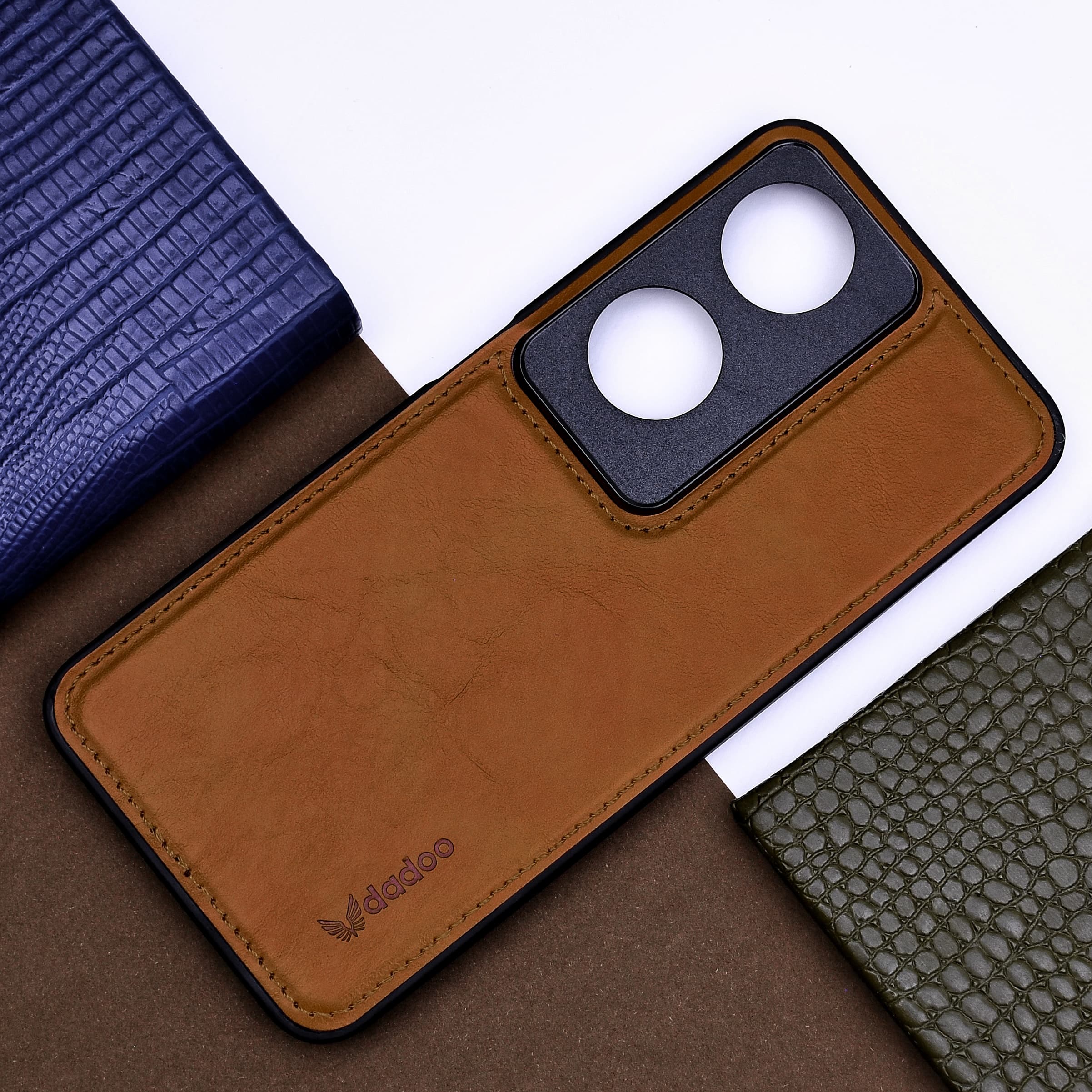 کاور مدل چرمی dadoo مناسب برای گوشی موبایل آنر honor x7b — تصویر ۴