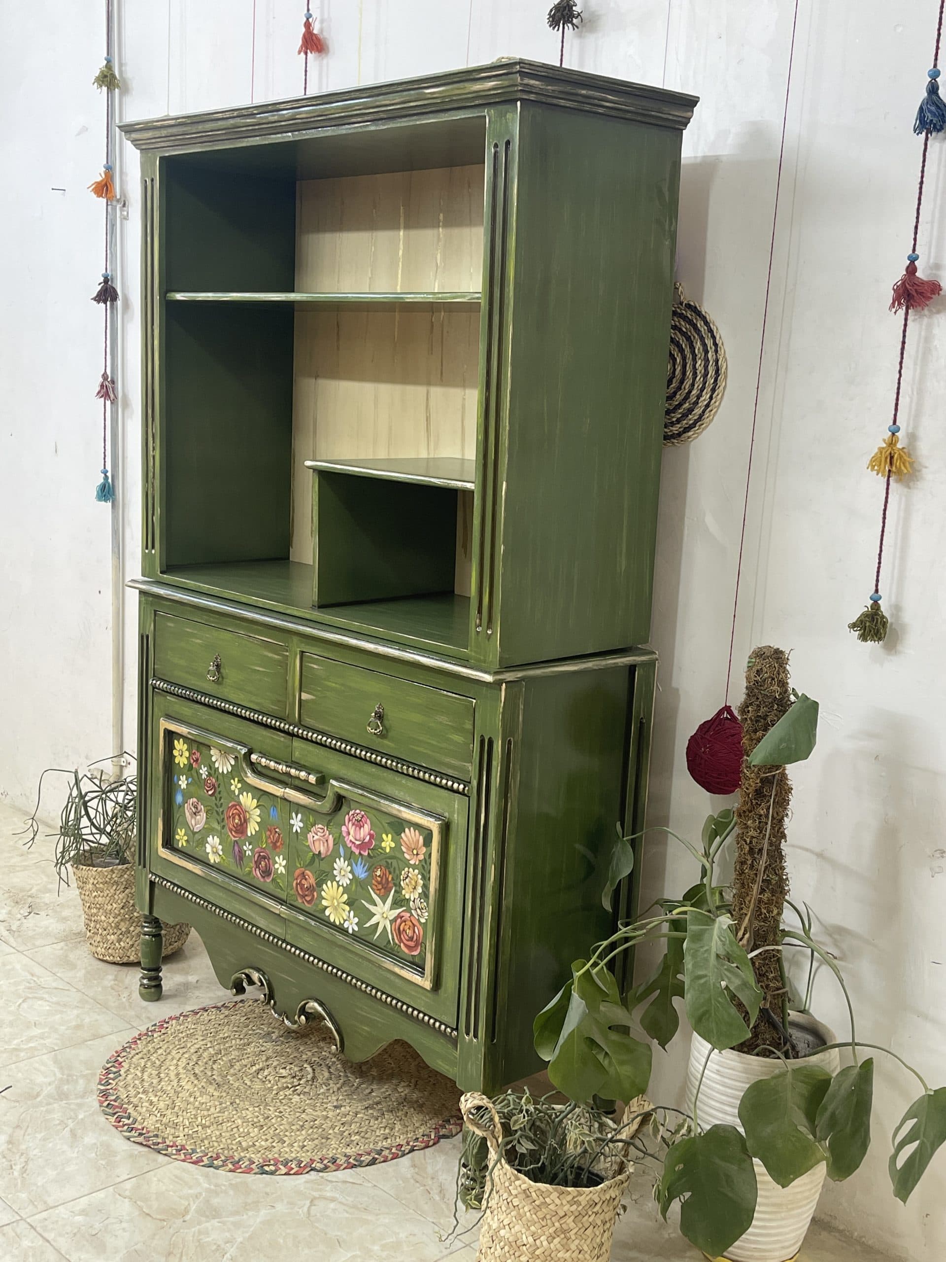 کافی بار مژگان سبز — تصویر ۳