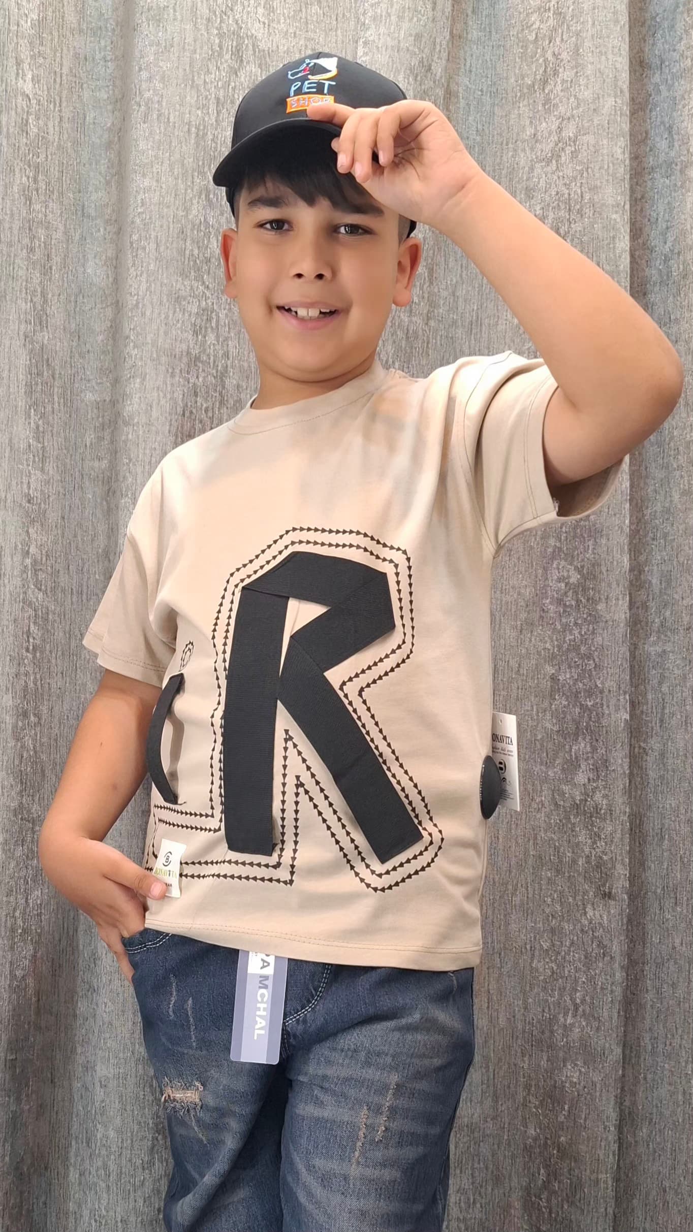 تیشرت طرح R(بچگانه)
