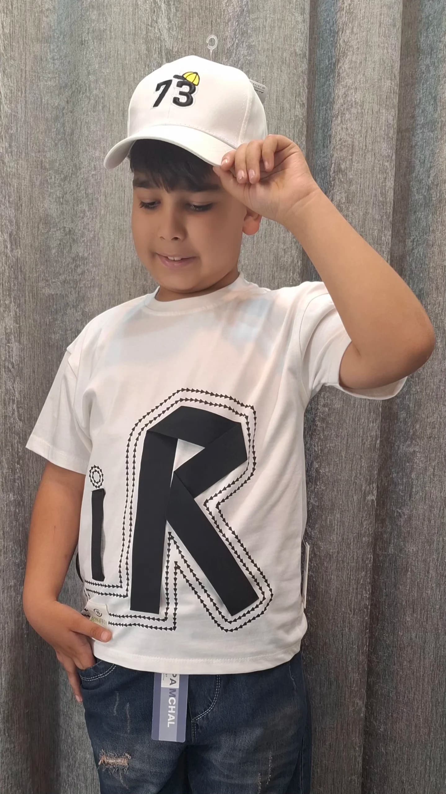 تیشرت طرح R(بچگانه) — تصویر ۲