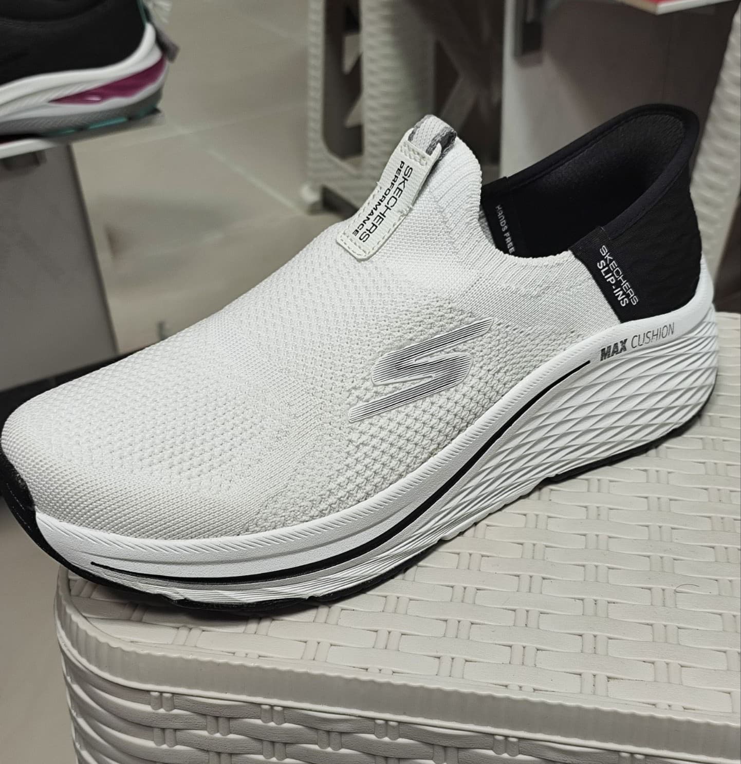 کفش زنانه اسکچرز Max Cushioning Elite 2.0 Eternal کد 5532 — تصویر ۲