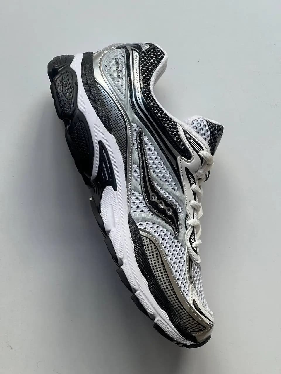 کتونی مردانه ساکونی Saucony men’s shoes omni9 — تصویر ۲
