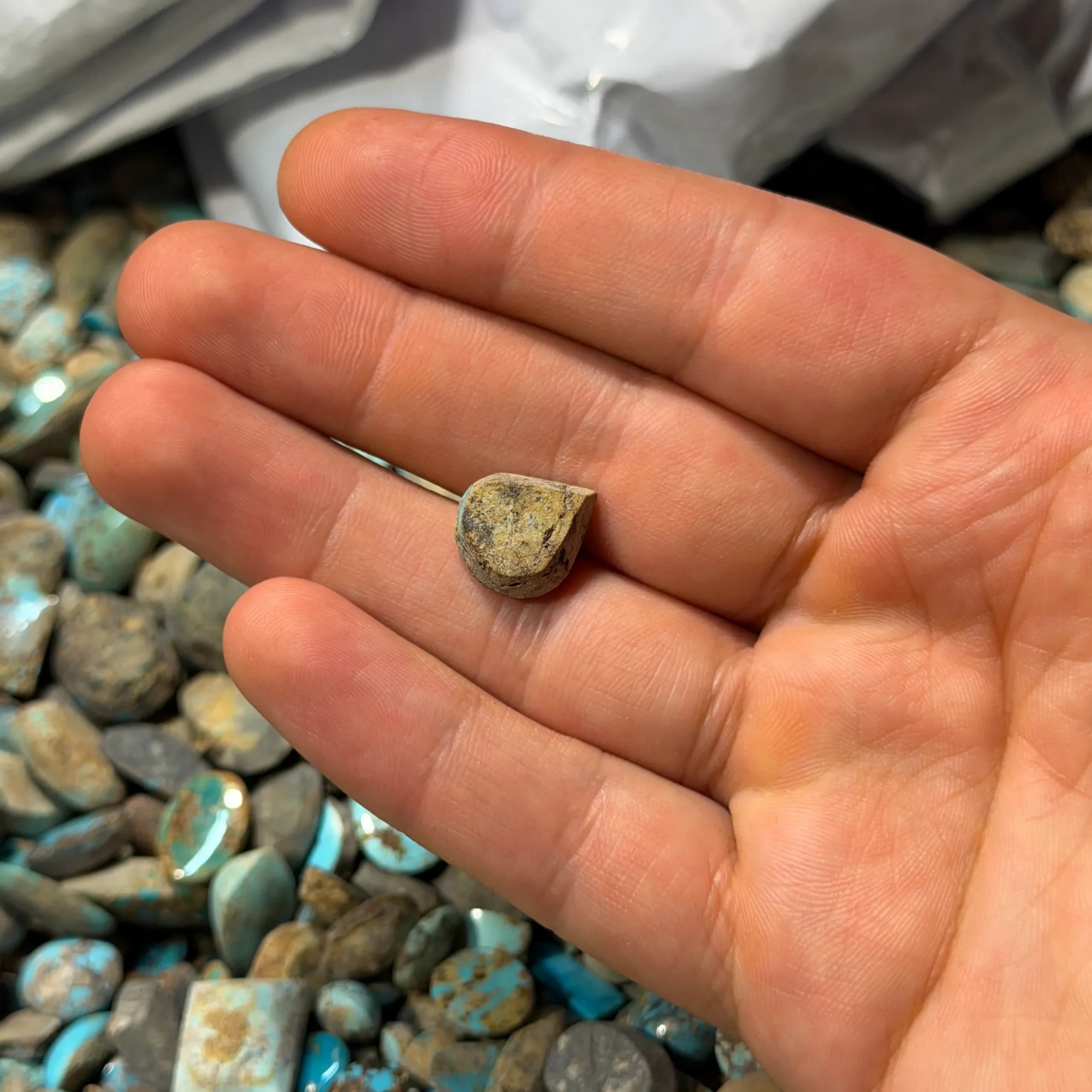 سنگ فیروزه طبیعی کد2344 — تصویر ۲