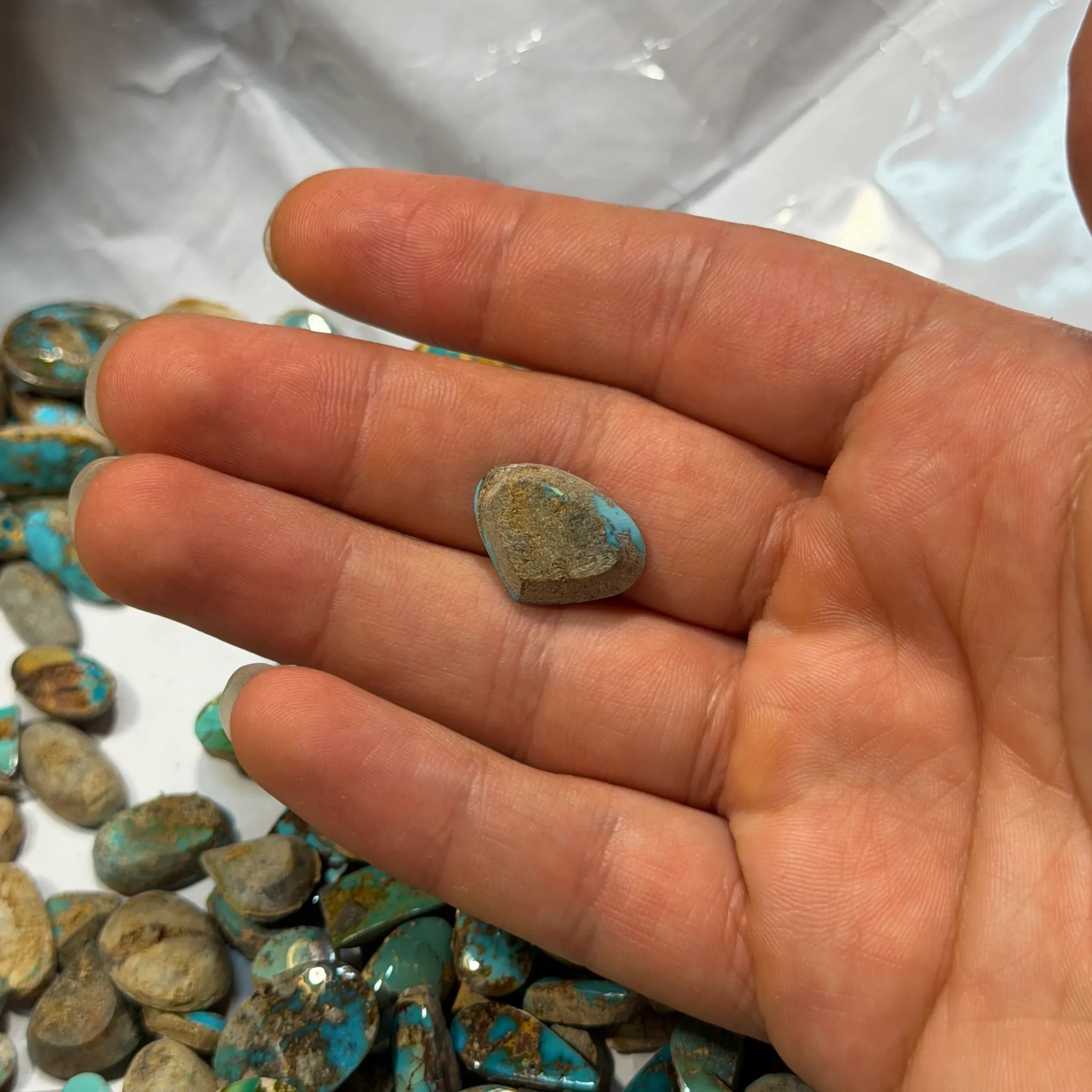 سنگ فیروزه اصل نیشابور دستچین کد2295 — تصویر ۲
