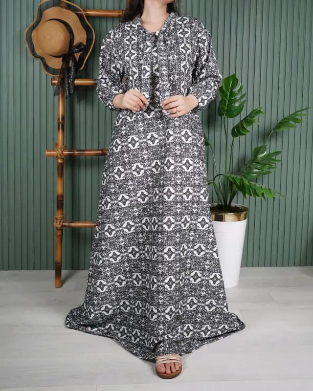 پیراهن زنانه بلند کرپ بوگاتی رنگ مشکی 9575