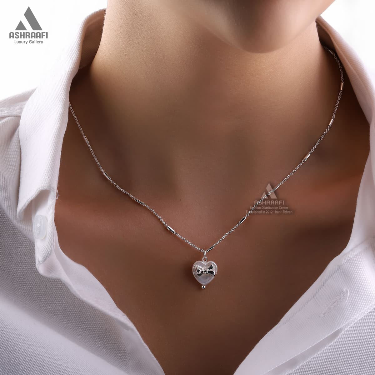گردنبند طرح قلب Bow Tie Heart Necklace — تصویر ۳