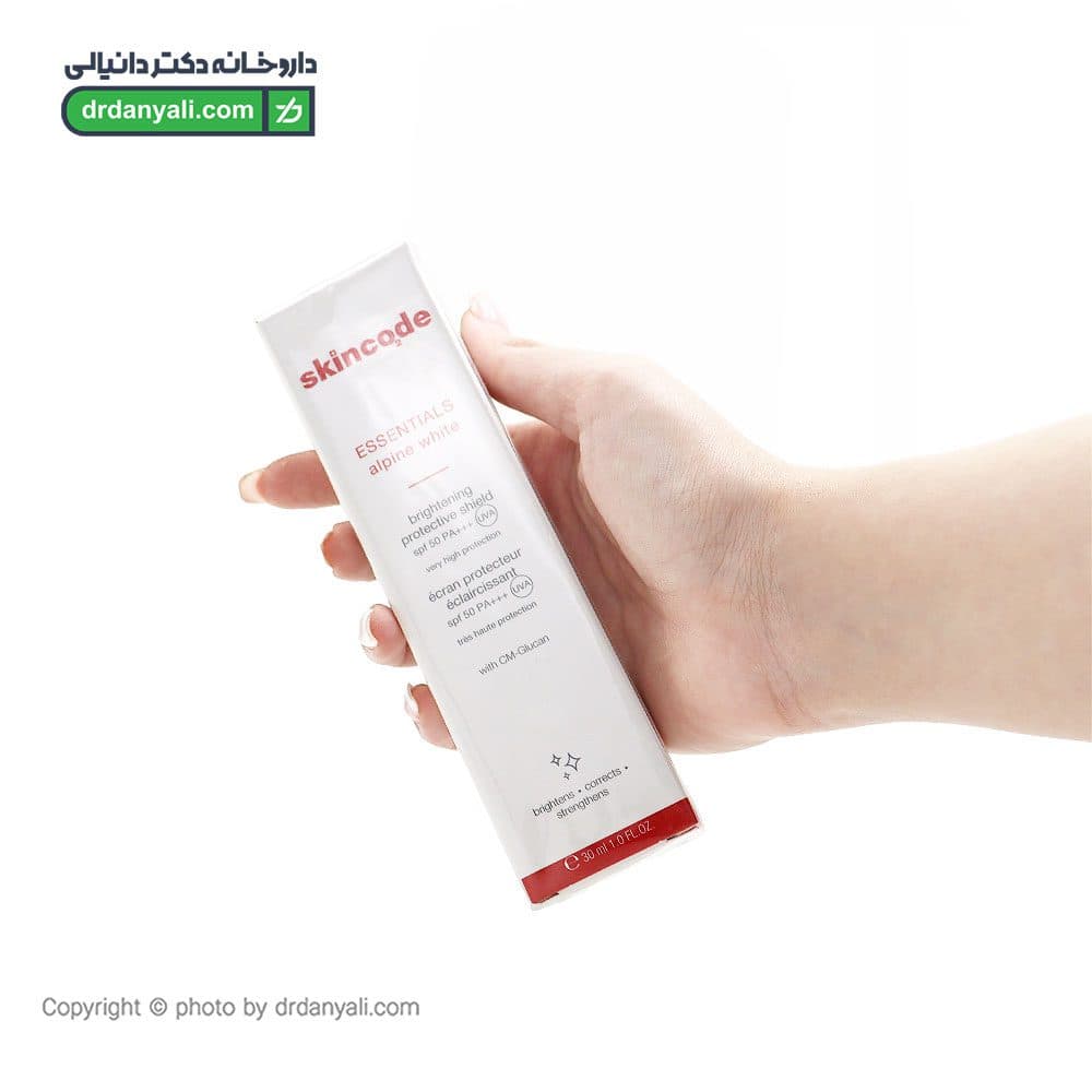 فلوئید ضدآفتاب روشن کننده SPF50 اسکین کد – بی رنگ 30 میلی لیتر — تصویر ۲