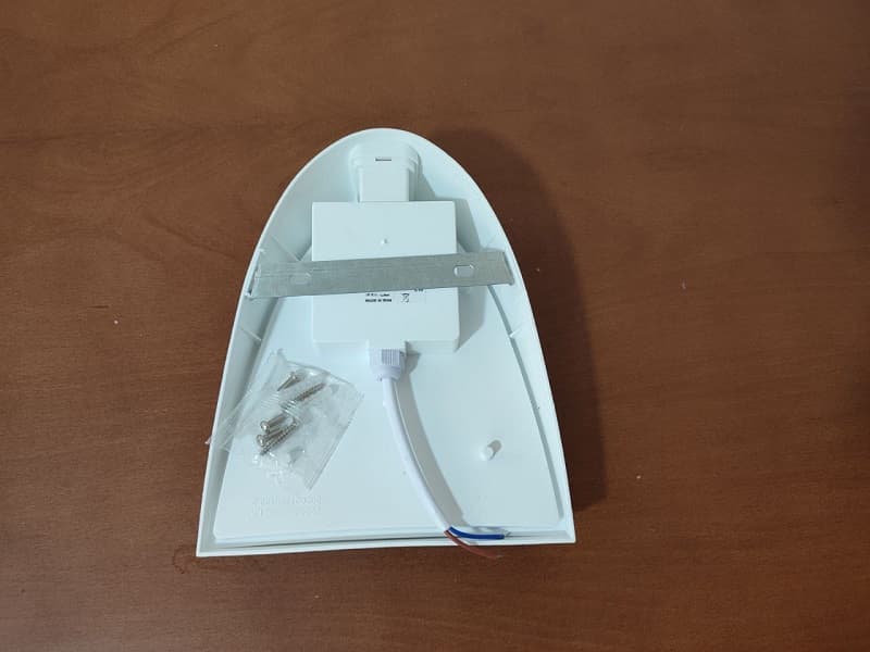 چراغ دیواری ضدآب 22 وات طرح ناخنی — تصویر ۸