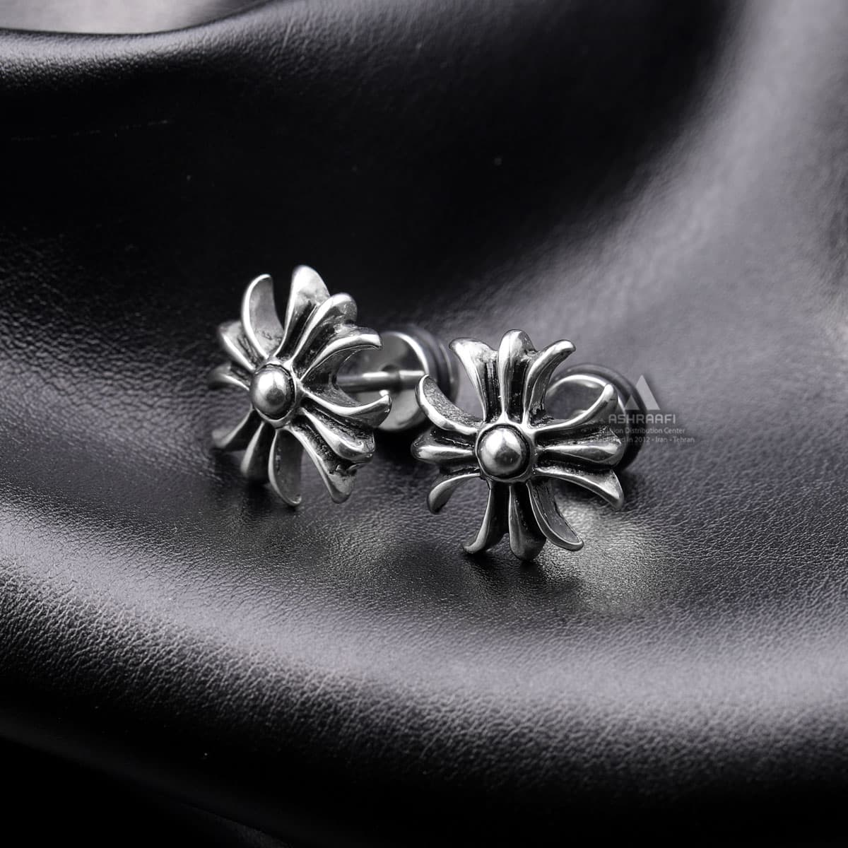 گوشواره کروم هارتز Cross Earrings SK02 — تصویر ۲