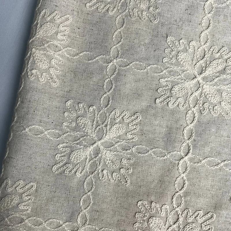 پارچه لینن قیطون دیزاینی مربع نسکافه ای