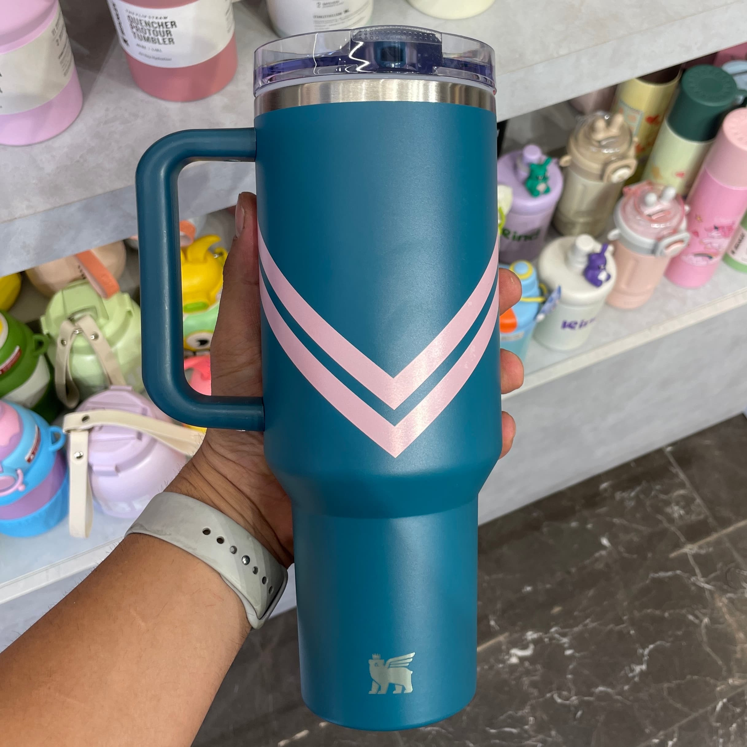 تراول ماگ استنلی سبز تیره طرح Quencher ProTour اورجینال ضد نشت — تصویر ۲
