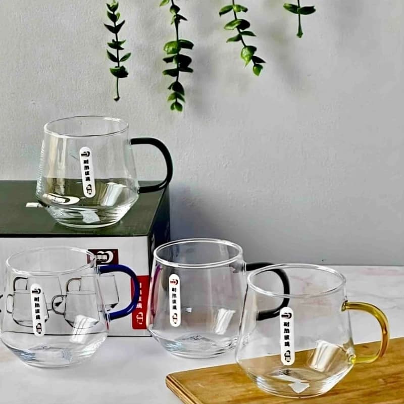 لیوان پیرکس ۴۰۰ میل دلی ست 4 عددی دسته رنگی | ماگ شیشه‌ای Color Handle — تصویر ۳