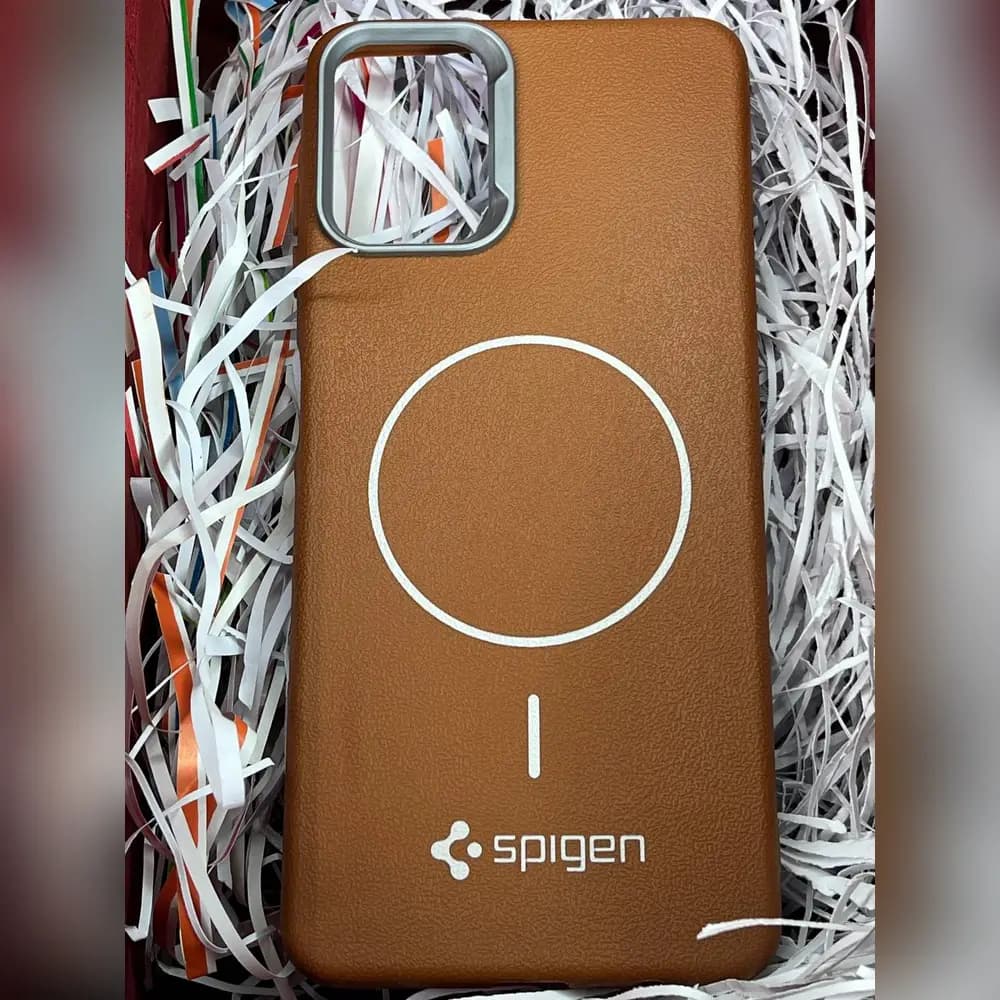 گارد چرمی مگسیف spigen برای سامسونگ samsung A06 — تصویر ۲