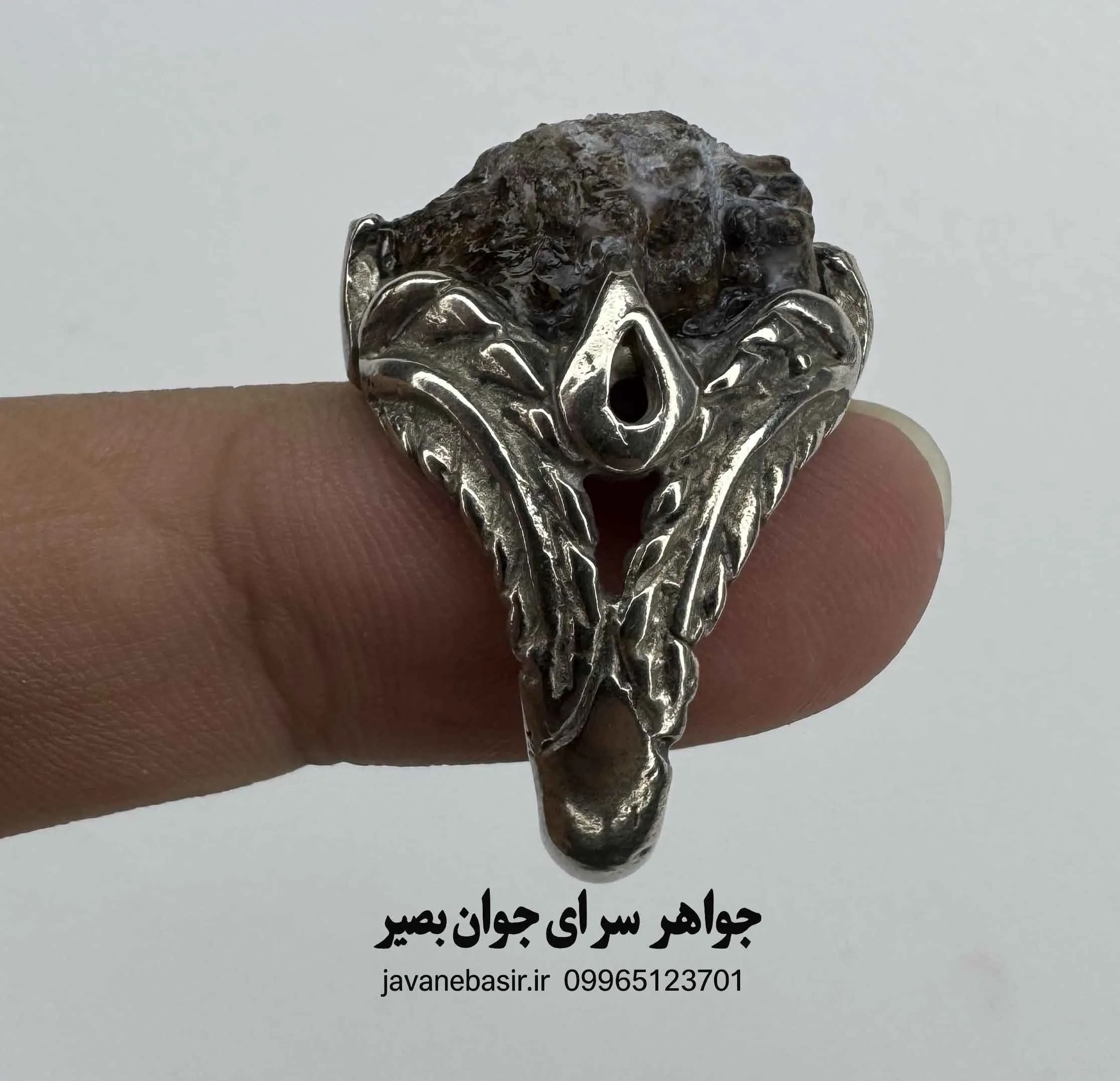 رازِ نهفته در انگشتر عرج بری؛ نگاهی به جایگاه احجار کریم در روایات و متون مقدس — تصویر ۲