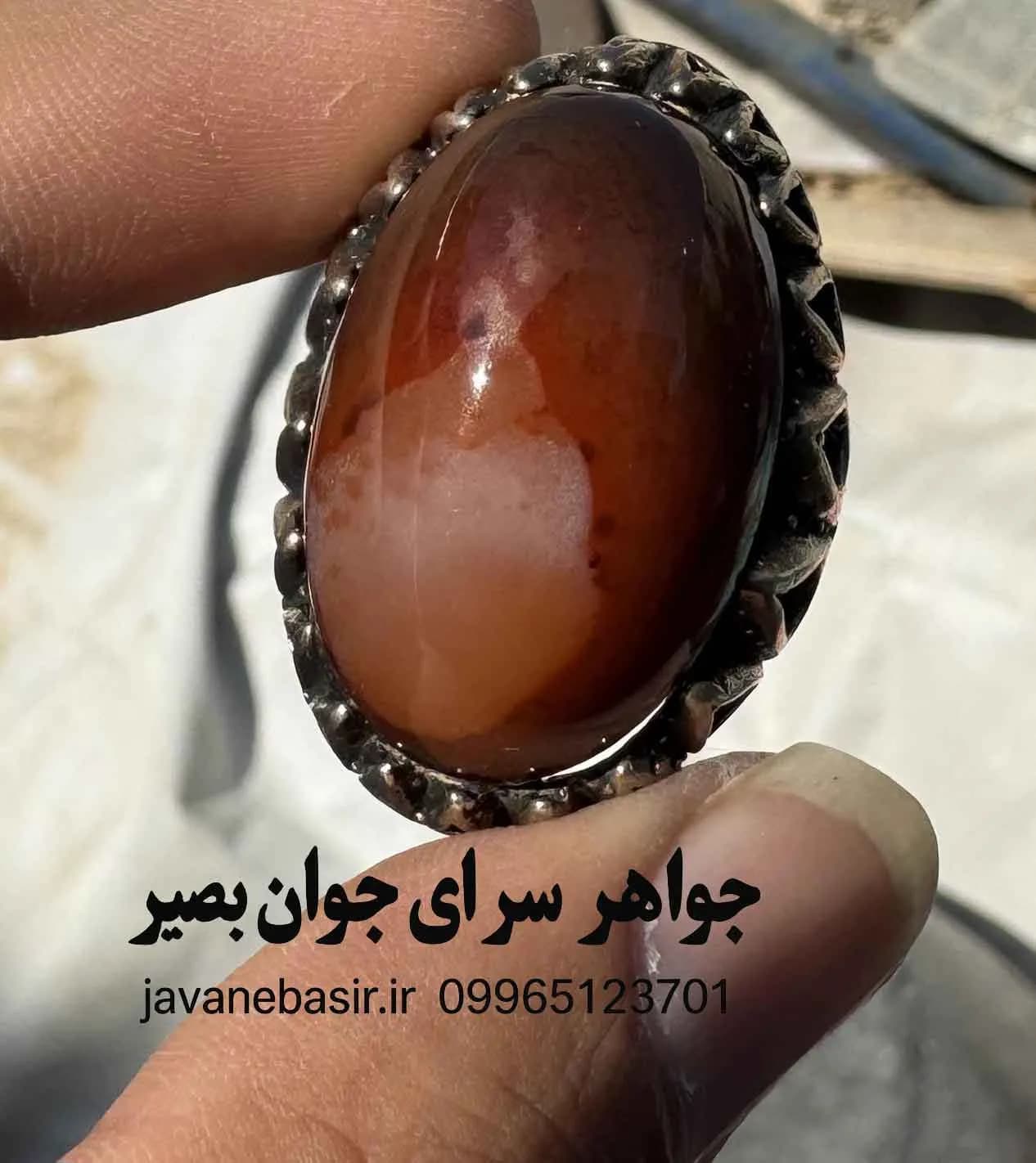 انگشتر عقیق نقش‌دار | طرح بی‌نظیر بانوی عروس