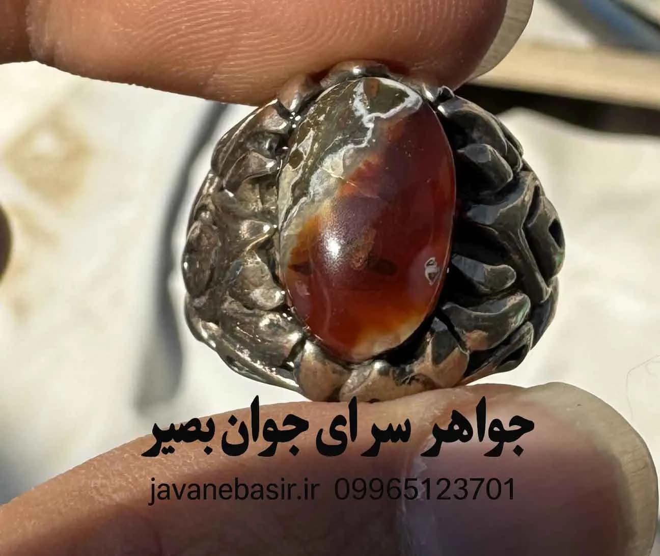 انگشتر عقیق کرزی یمنی قرمز؛ سنگِ جسارت، انرژیِ حیاتی و فتوحات