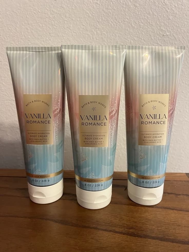 لوسیون بدن بث اند بادی ورکس رایحه Vanilla Romance حجم 236 میل — تصویر ۴