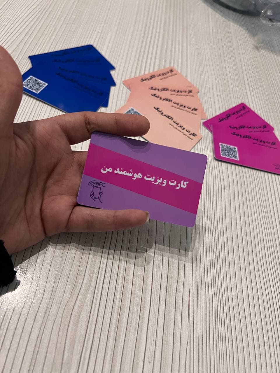 کارت ویزیت الکترونیک NFC لاین استور — تصویر ۳