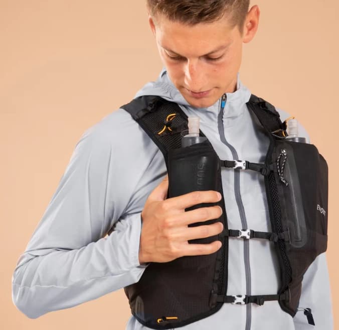 کوله تریل KIPRUN 10L با کیسه آب 1L | زیتونکمپ — تصویر ۲