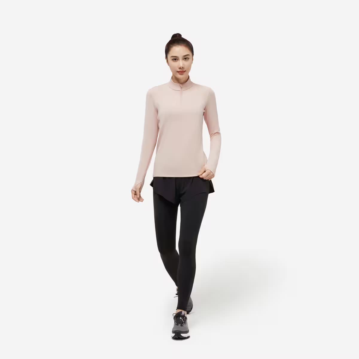 تی‌شرت زنانه دویدن آستین‌بلند Kiprun Run 100 Warm | زیتون‌کمپ — تصویر ۴