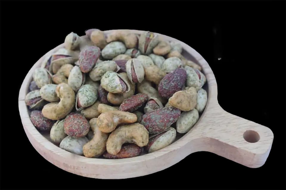 آجیل سه مغز با طعم پیاز جعفری