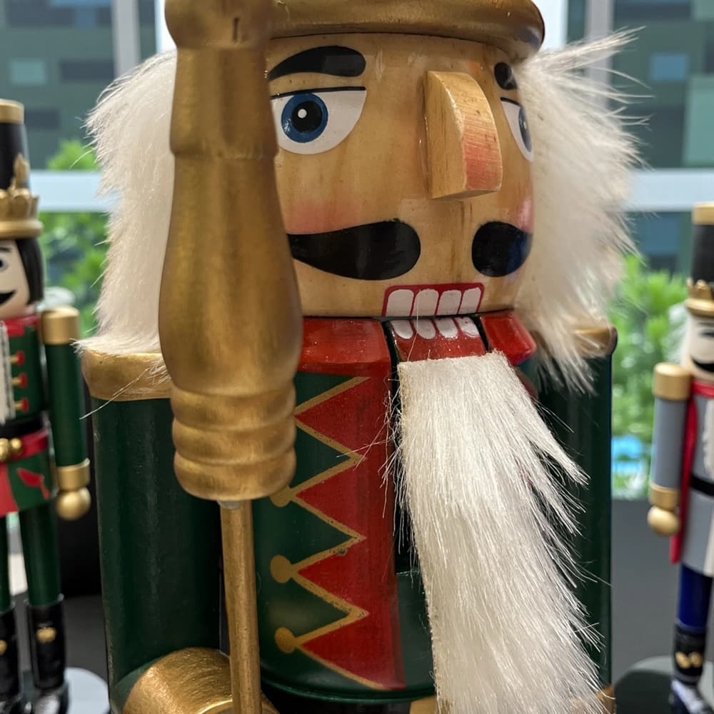سرباز فندق شکن کریسمس 38cm — تصویر ۲