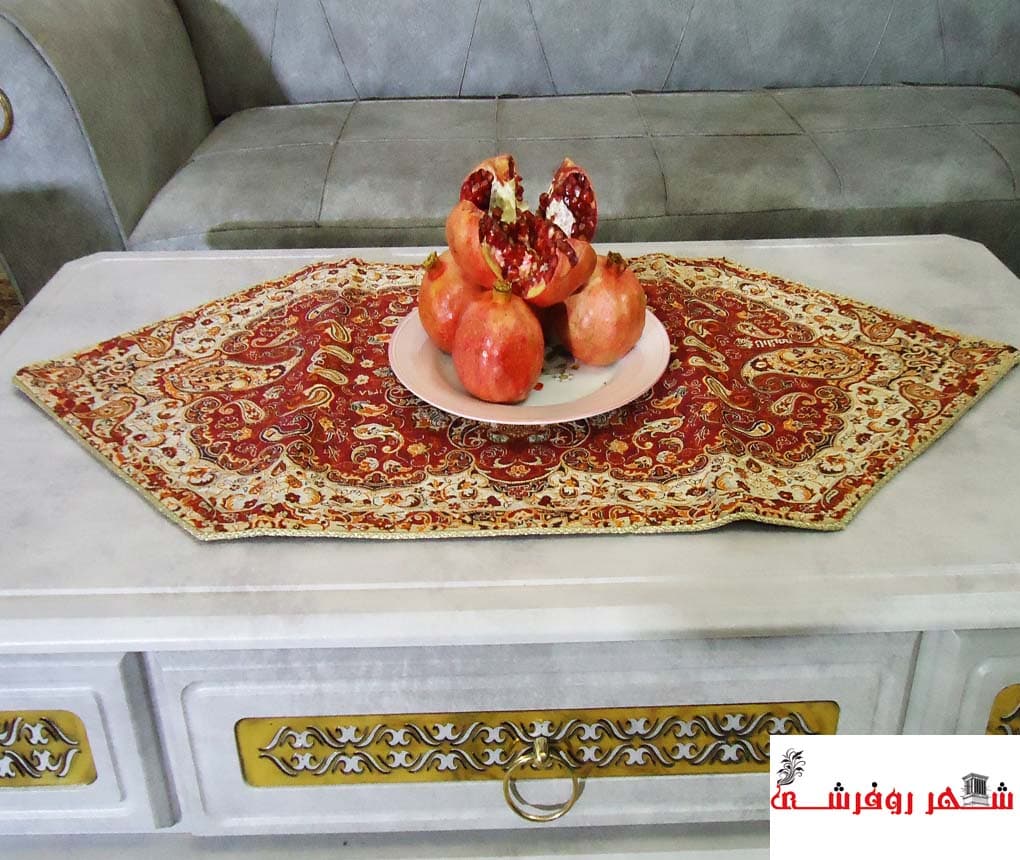 رومیزی پنج تیکه ترمه طرح تارا رنگ قرمز — تصویر ۴