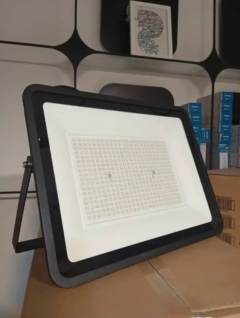 پروژکتور 300 وات پارسه شید مدل ژوپیتر | IP65 – رنگ نور مهتابی — تصویر ۷