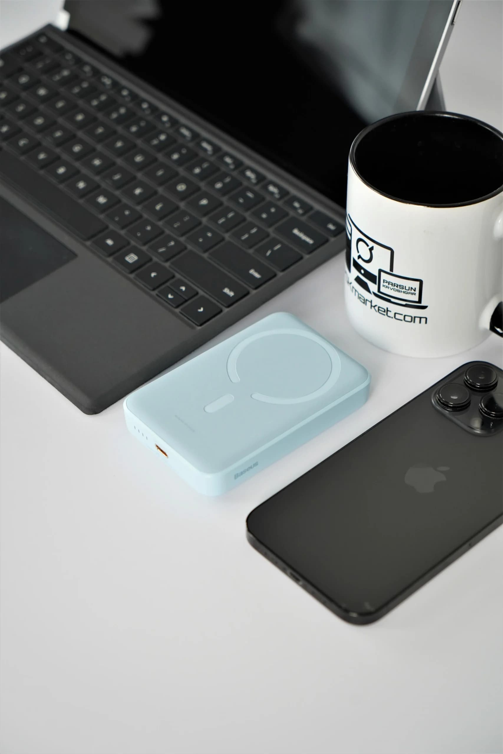 پاوربانک 30 وات بیسوس مدل Magnetic Mini 10000mAh — تصویر ۳