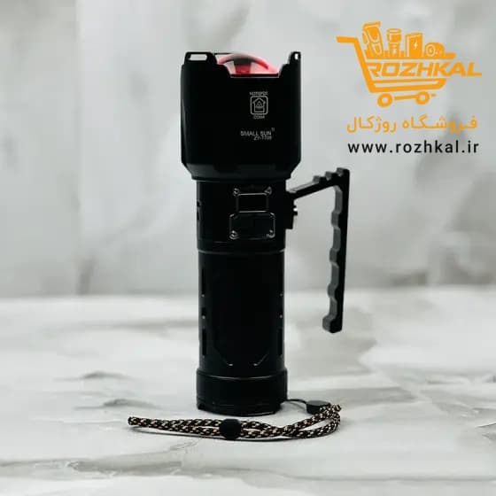 چراغ قوه اسمال سان مدل ZY-T709 با برد نور ۱۰۰۰ متر و باتری مدار دار اصلی نمایشگر دیجیتال پک اورجینال — تصویر ۲