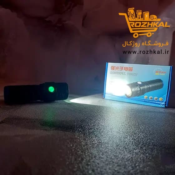 چراغ قوه پلیسی اسمال سان مدل ZY-E20 با باتری پرقدرت ۴۸۰۰ میلی آمپر و بدنه ضد آب و ضربه اصل اورجینال — تصویر ۷