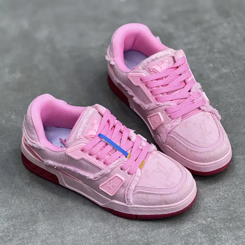 کفش کتونی زنانه لویی ویتون ترینر صورتی لی | Louis Vuitton Trainer — تصویر ۳