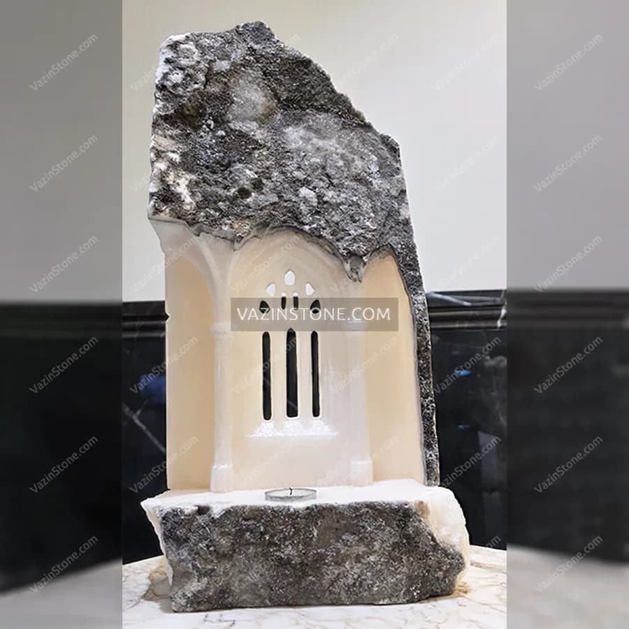 مجسمه سنگی طاق نور — تصویر ۲