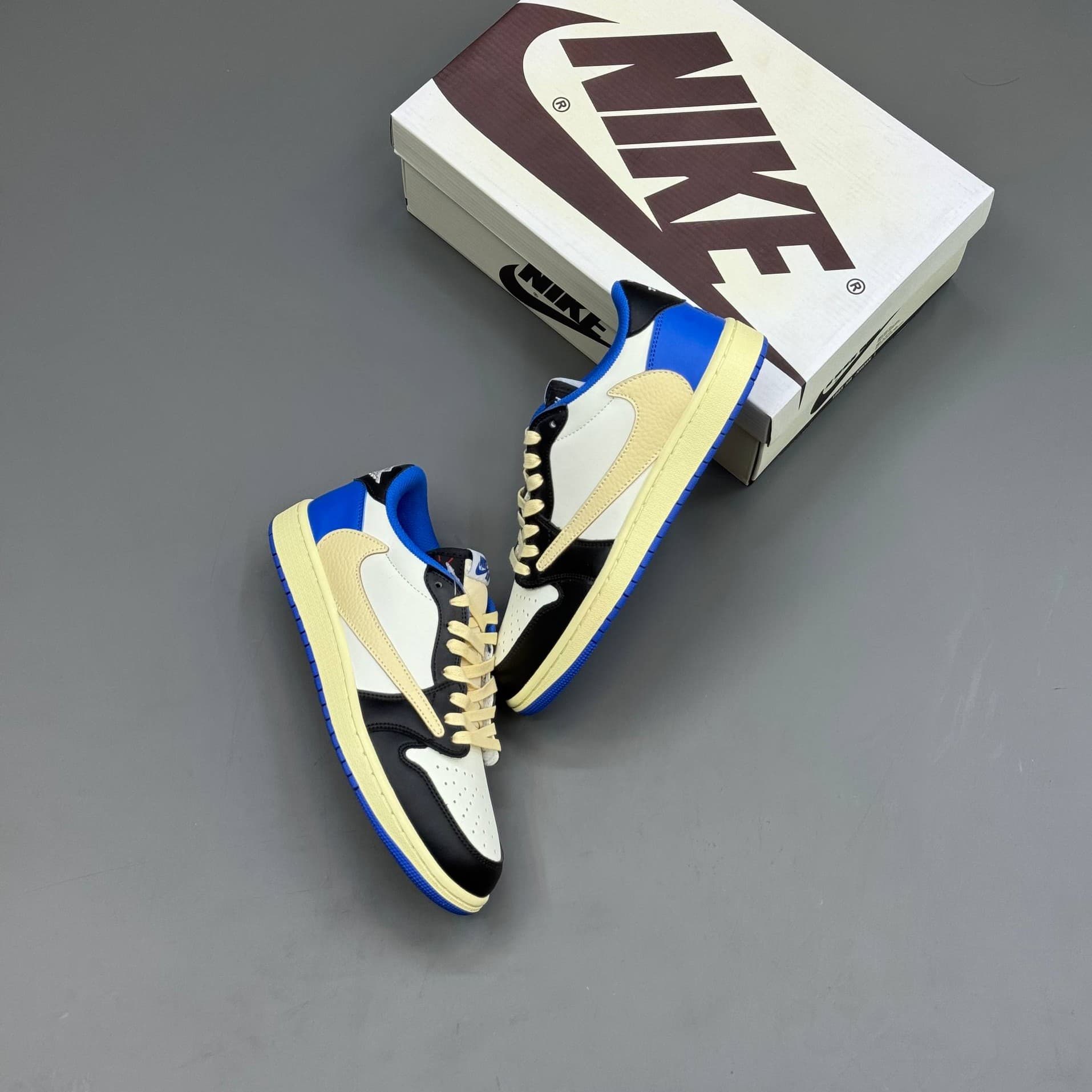 کفش نایک ایر جردن وان لو تراویس فرگمنت Nike Air Jordan 1 Low Travis Scott Fragment — تصویر ۶