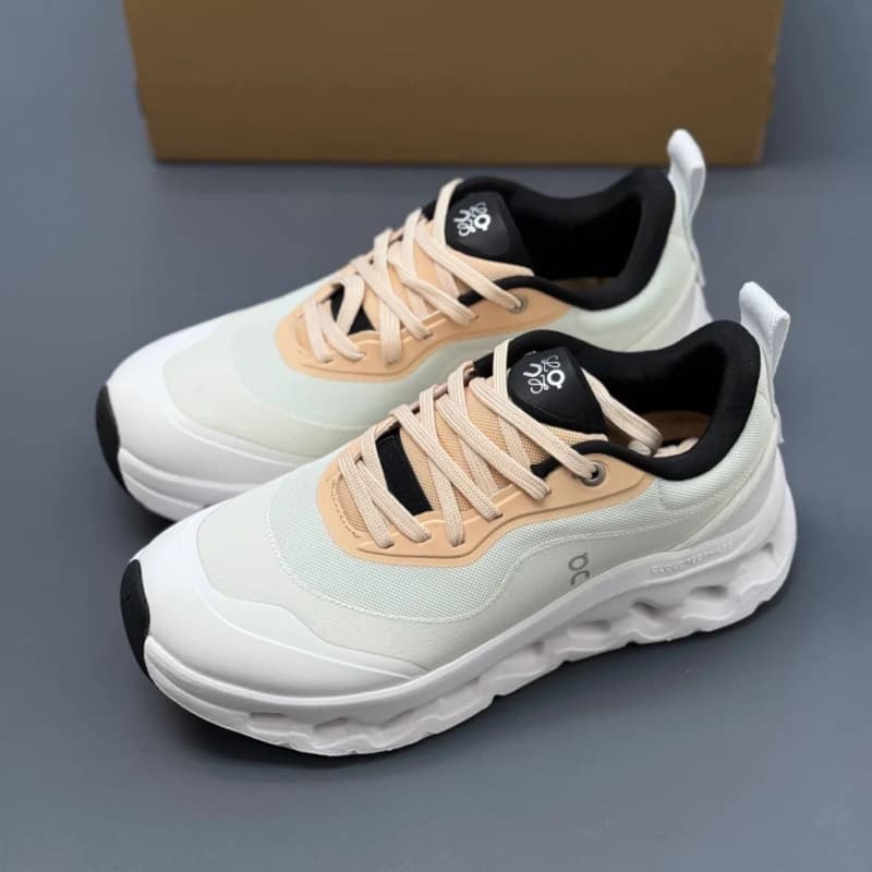 کفش کتونی آن رانینگ کلودتیلت لووه Cloudtilt Loewe QC On Running — تصویر ۵
