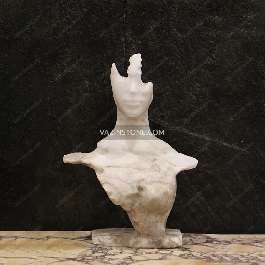 مجسمه سنگی آیسا — تصویر ۲